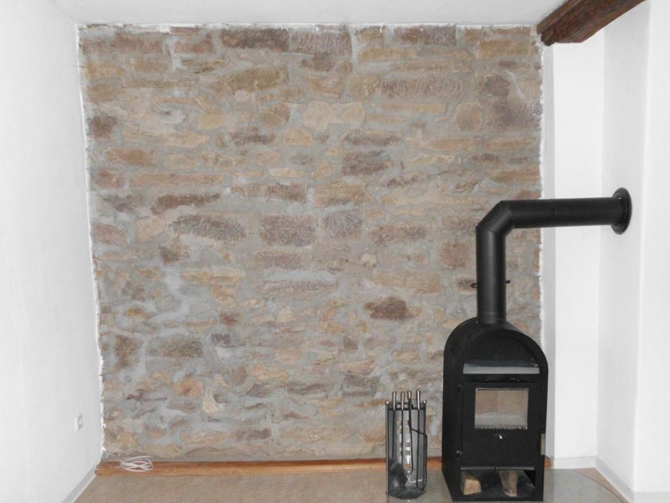 Thumbnail-3 ZKB mit Kaminofen, Balkon und neu saniertem Bad