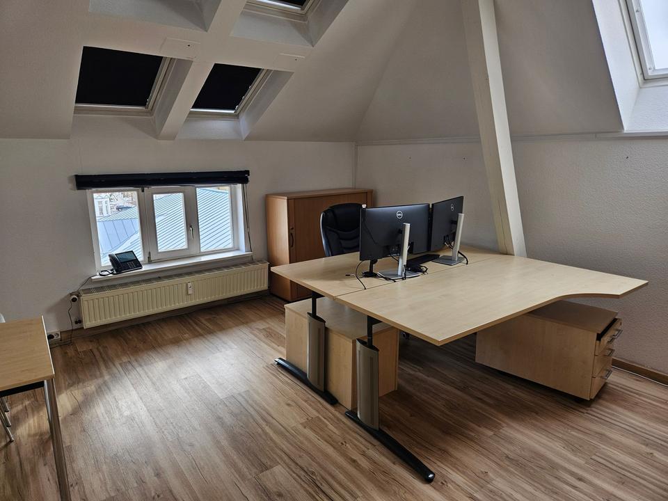 Thumbnail-Lichtdurchflutetes Büro im Dachgeschoss an der Grimmelallee, Nordhausen