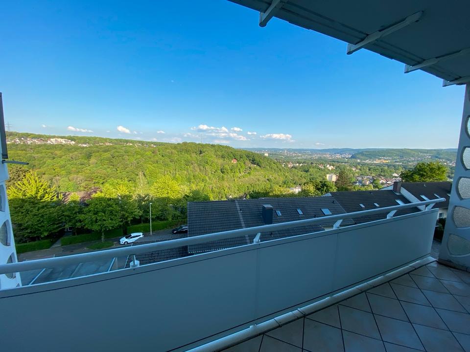 Thumbnail-2-Zimmer-Eigentumswohnung mit großem Balkon und traumhaftem Blick