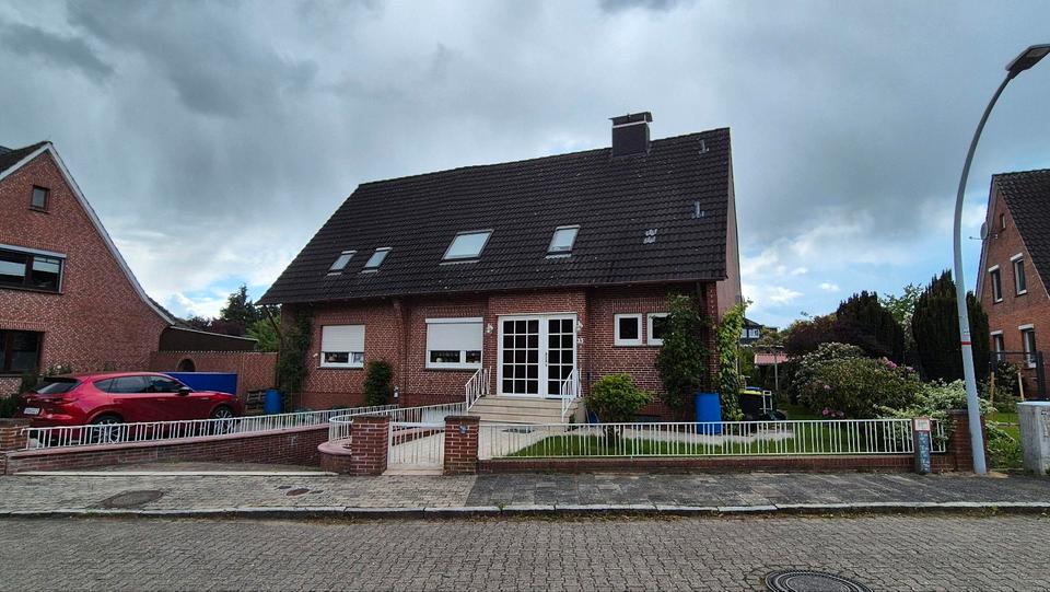 Thumbnail-Zweifamilienhaus 240 qm, 800qm Grundst. provisionsfrei bis 01.06.