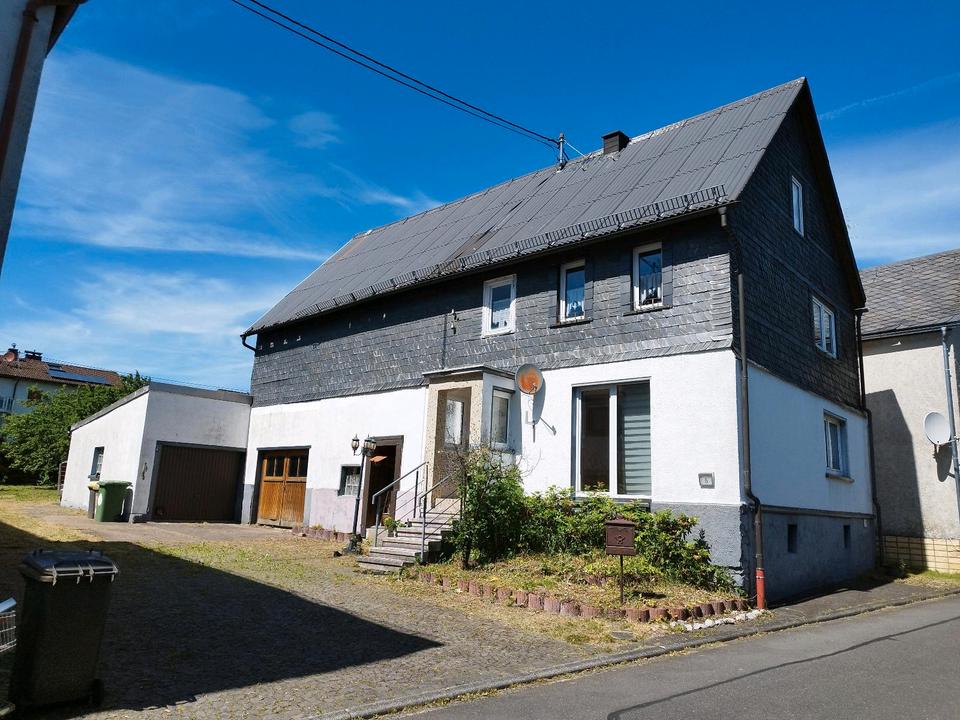 Thumbnail-Einfamilienhaus, Freistehend, mit Scheune und Garage