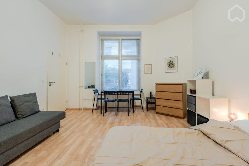 Thumbnail-1-Zi-Altbauwohnung Gesundbrunnen, bezugsfrei, provisionsfrei