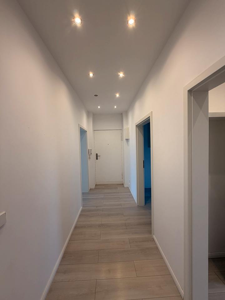 Thumbnail-3 Raum Wohnung in Magdeburg Einbaukücke Wanne + Dusche