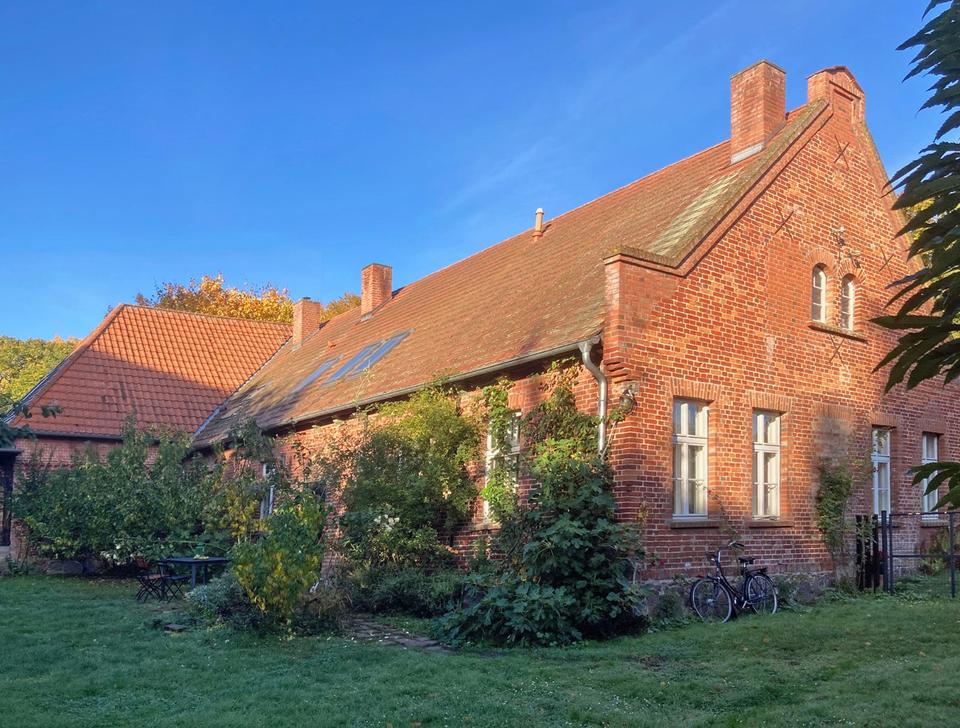 Thumbnail-Berlin-Hamburg-Greifswald-Usedom-Großartiges-Haus-3000m2-Grund