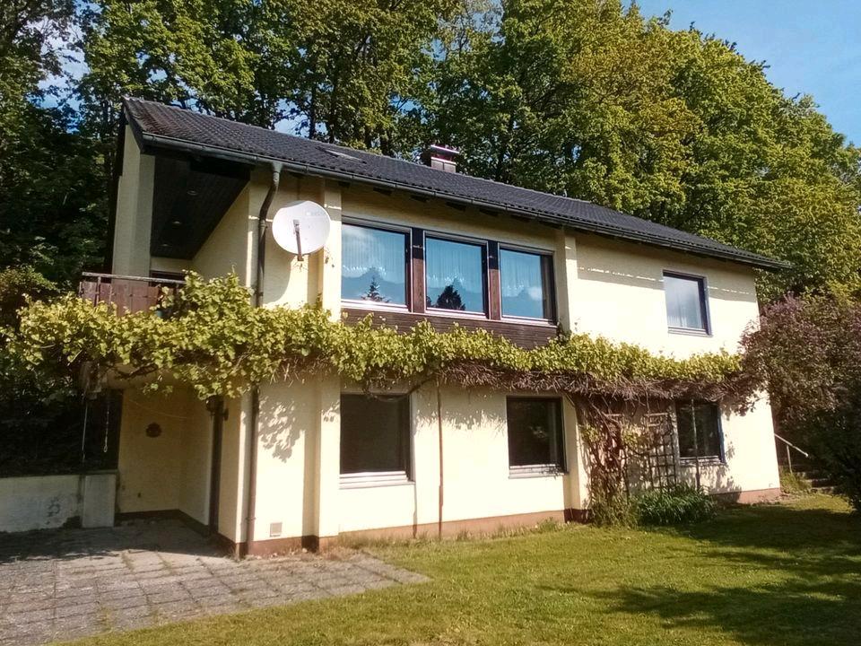Thumbnail-Wohnhaus in sonniger Kulmbacher Hanglage