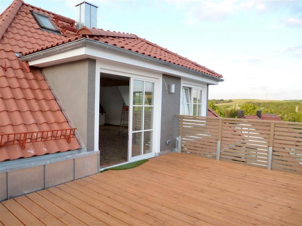 Thumbnail-Wohnen in einer hochwertig sanierten 2Z-Altbauwohnung mit EBK und großer Dachterrasse