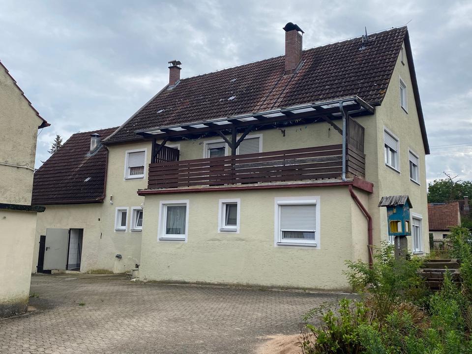 Thumbnail-Landwirtschaftliches Anwesen mit Bauernhaus