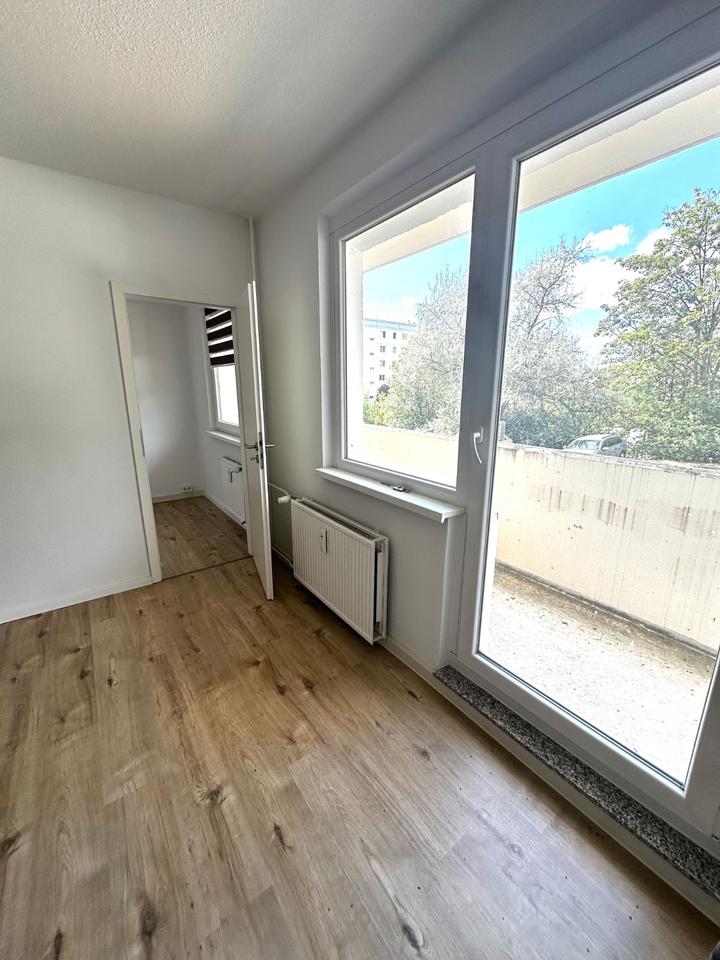 Thumbnail-Tolle Singlewohnung im EG mit Balkon + Dusche + Küche