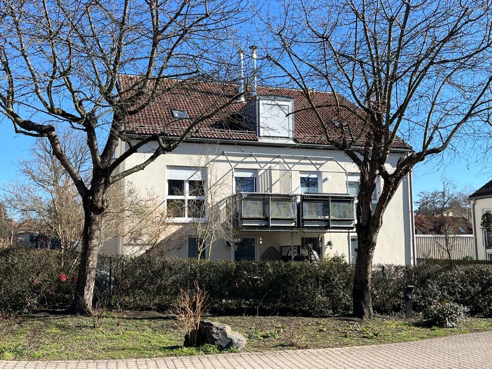 Thumbnail-Moderne 2-Raum-Wohnung mit Balkon in RadebeulOberlößnitz