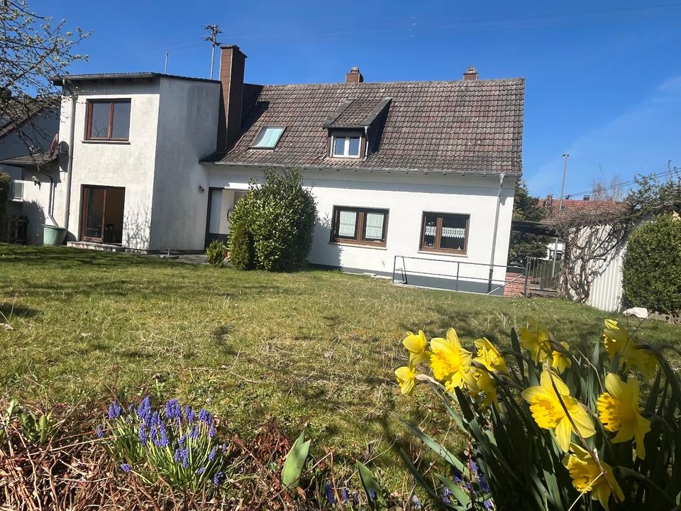 Thumbnail-Großzügiges 1–2 Familienhaus mit Einliegerwohnung & Garten