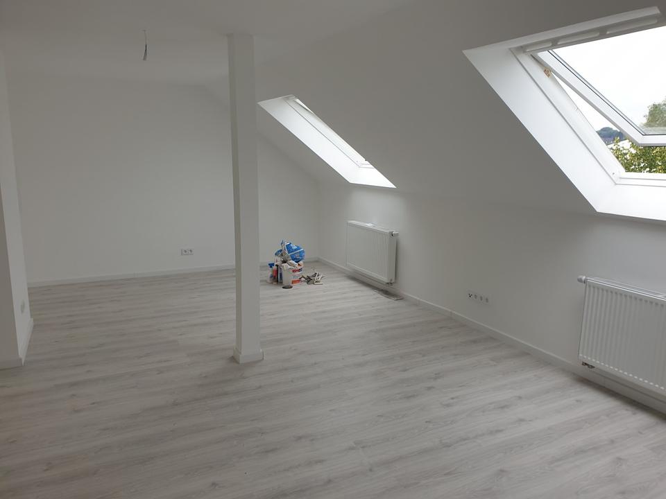 Thumbnail-NÄHE BAHNHOFKAUFLAND,70 m2 DACHGESCHOSS WOHNUNG ZU VERMIETEN,SOFORT FREI