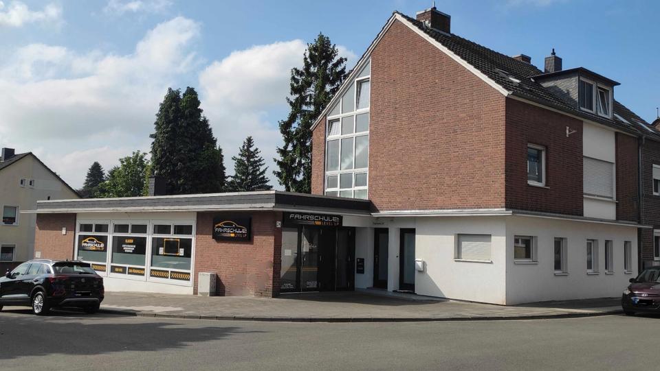 Thumbnail-Mehrfamilienhaus in Grevenbroich Elsen zu Verkaufen