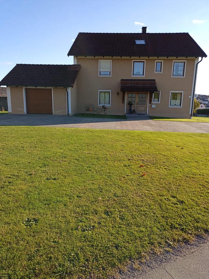 Thumbnail-Zweifamilienhaus, freistehend, in Ortsrandlage