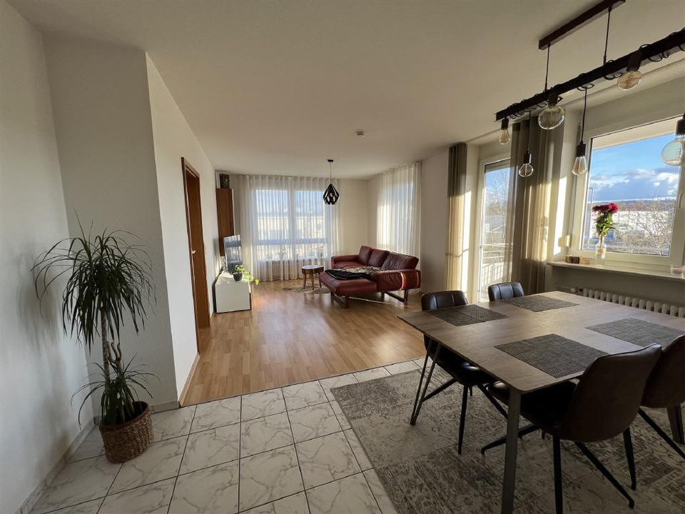 Thumbnail-Große 2,5 Zimmerwohnung im Singener Industriegebiet