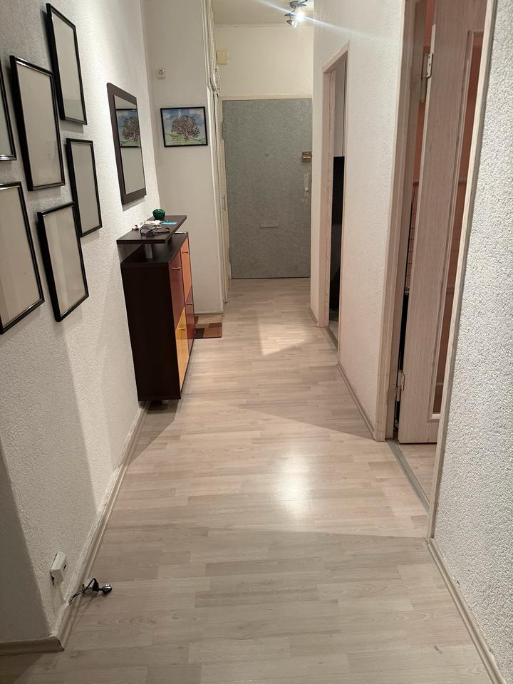 Thumbnail-Möblierte 3 Zimmer Wohnung