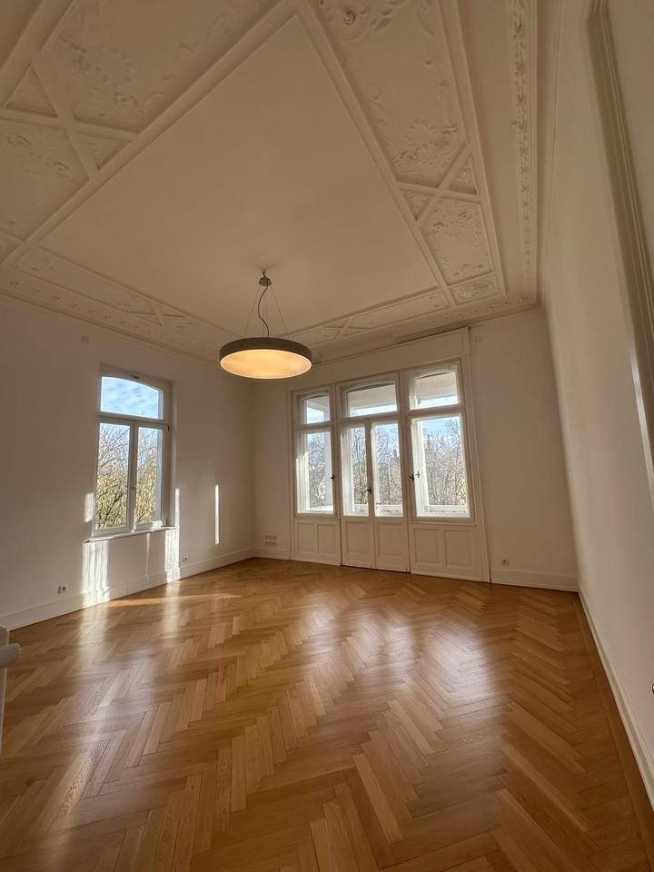 Thumbnail-Zimmer mit Empfang in Villa eines Notariats in 65187 Wiesbaden