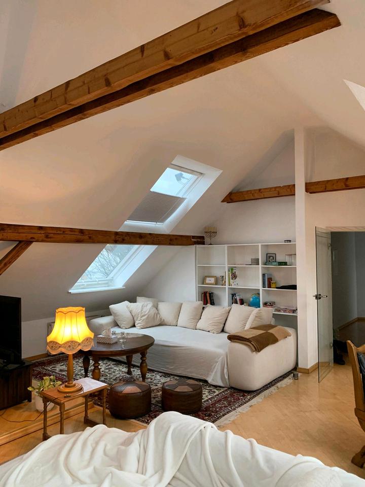 Thumbnail-Zentrale Dachgeschosswohnung mit Kamin und Balkon