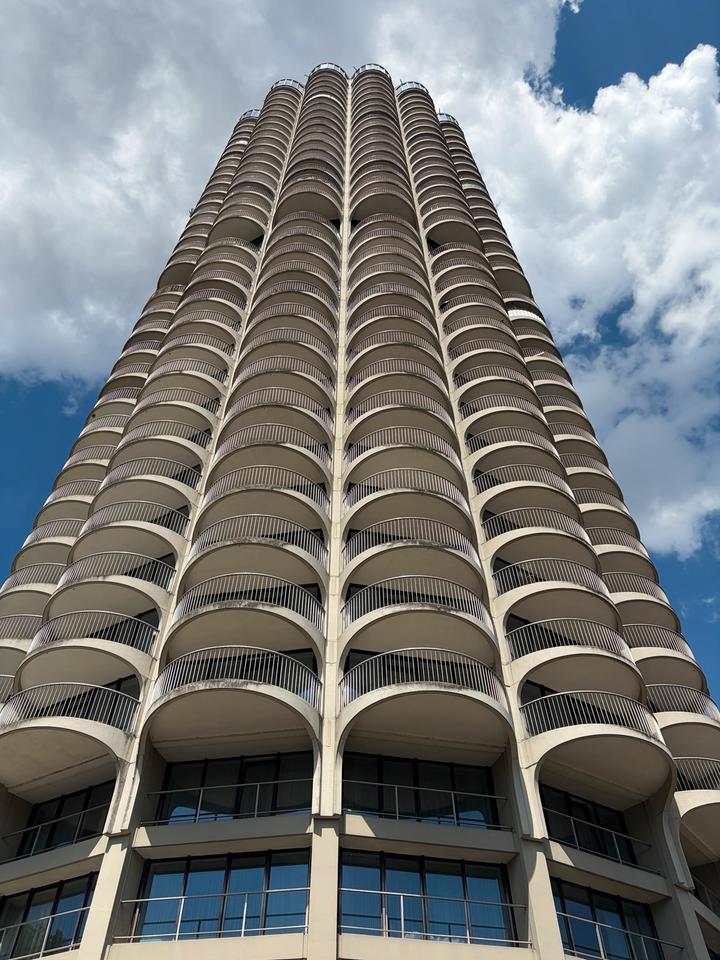 Thumbnail-Möblierte Wohnung im Hotelturm mit SW Balkon