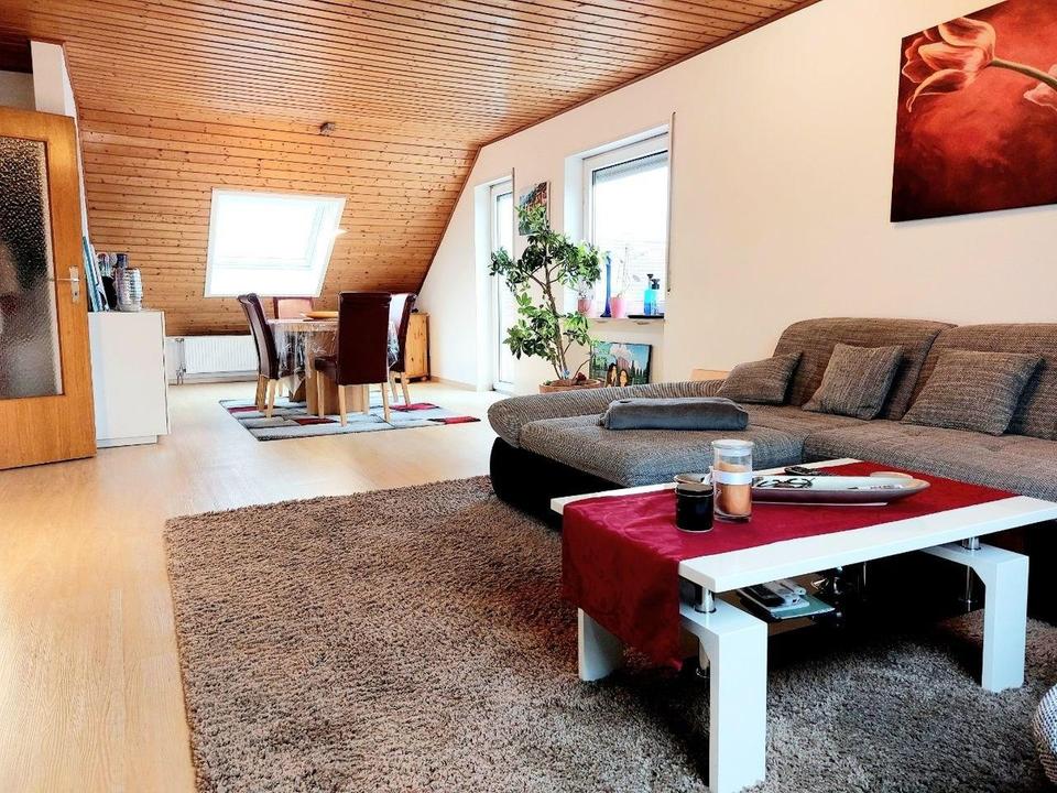 Thumbnail-Helle 3 ZKB-Wohnung in bester Lage von Dudenhofen mit offenem Essbereich, Badewanne und Süd-Balkon