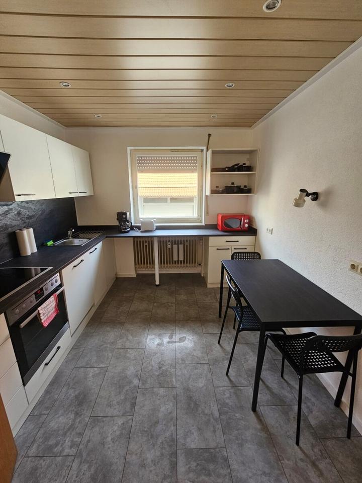 Thumbnail-Möblierte 6-Zimmer Wohnung in Bissingen mit 700 m² Garten und Garage