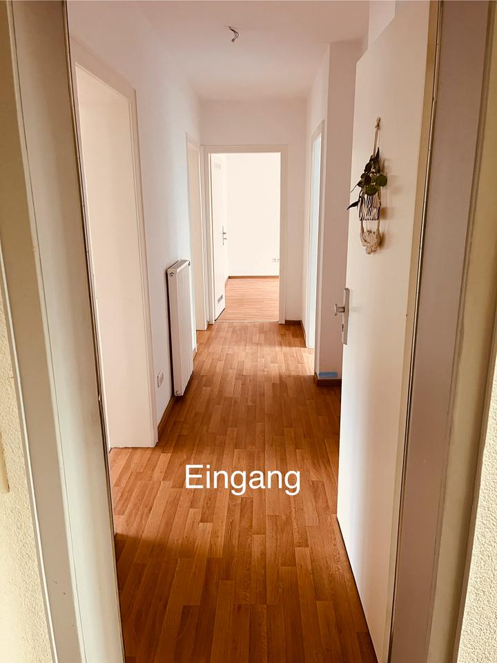 Thumbnail-Helle und renovierte 3-Zi-Wohnung mit Balkon Steilhang