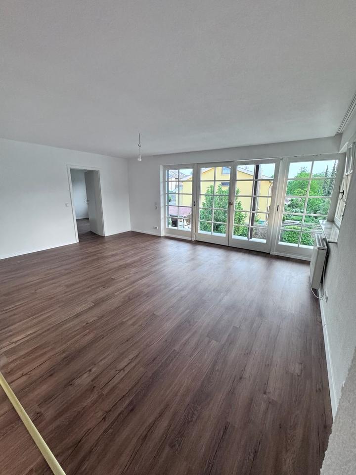 Thumbnail-4 Zimmer Wohnung Mit Großem Balkon