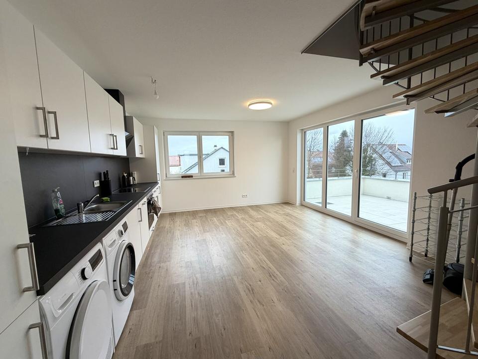 Thumbnail-Geräumige und helle 5-Zimmer-Maisonette-Wohnung mit Balkon und Stellplatz