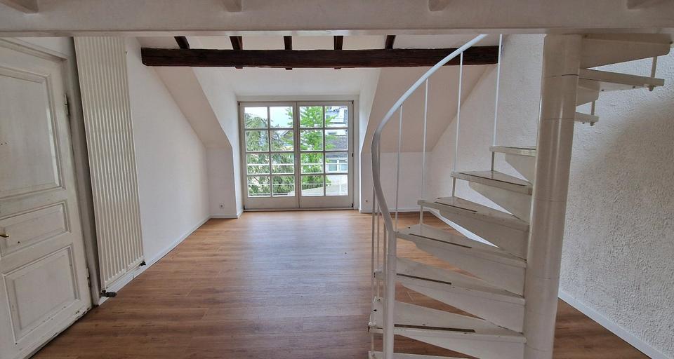 Thumbnail-Top-Lage, Wohnung tollem Blick und schönem Garten