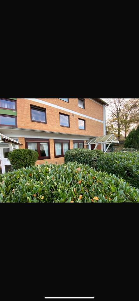 Thumbnail-Zur Vermietung steht eine Souterrain-Wohnung mit ca 100qm