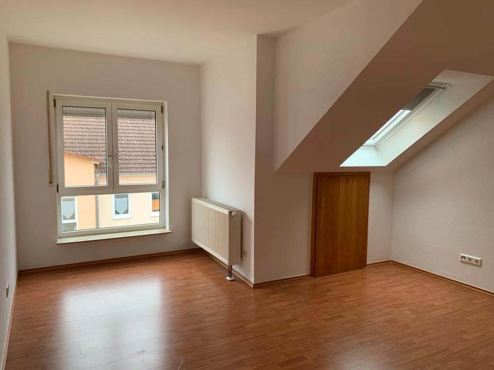 Thumbnail-Helle 2 Zimmer Wohnung zur Miete