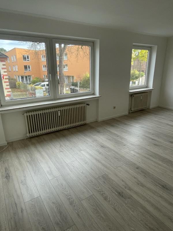 Thumbnail-Helle 2-Zimmer-Wohnung mit Stellplatz und Einbauküche