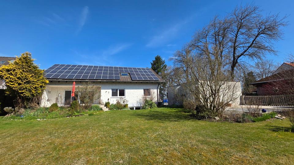 Thumbnail-Großzügiges Einfamilienhaus mit Einliegerwohnung