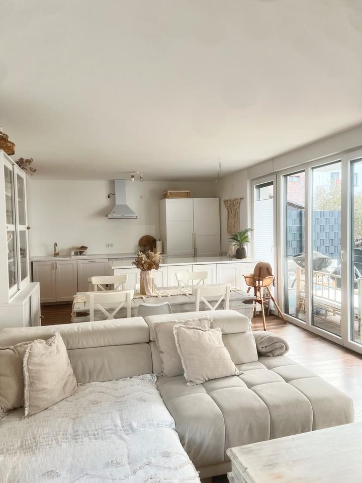 Thumbnail-Helle 3 Zimmerwohnung in Köln-Urbach, gute Infrastrukturen