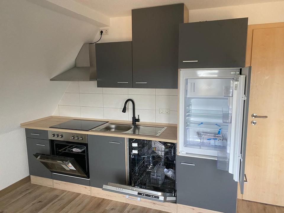 Thumbnail-Kuschlige 2 Raum Dachgeschosswohnung m. Einbauküche