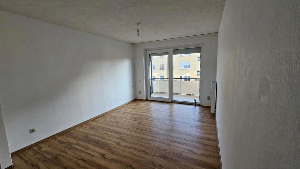 Thumbnail-Gemütliche 2-Zimmer-Wohnung mit großem Balkon und neuer EBK