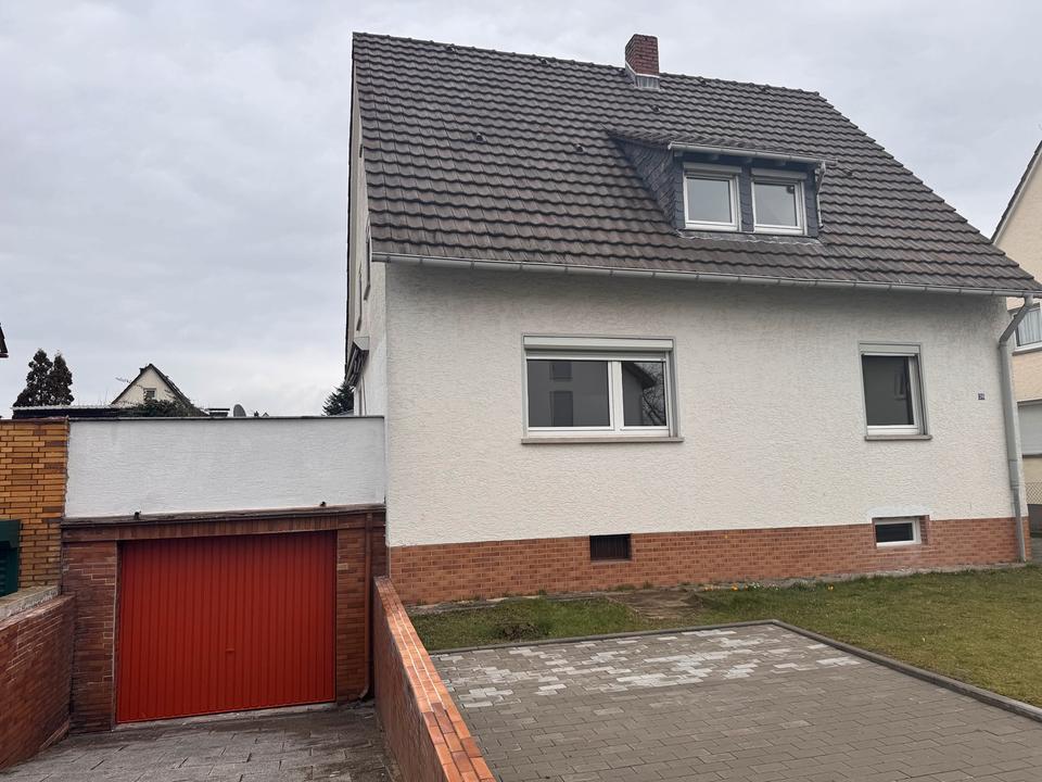 Thumbnail-Oberursel-Weißkirchen: 2-Familienhaus mit ELW, Garage und Garten