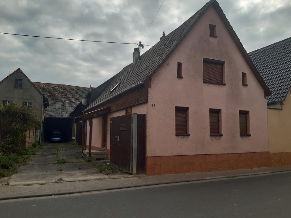 Thumbnail-Ehemaliges landwirtschaftliches Anwesen mit Scheune Nebengebäuden