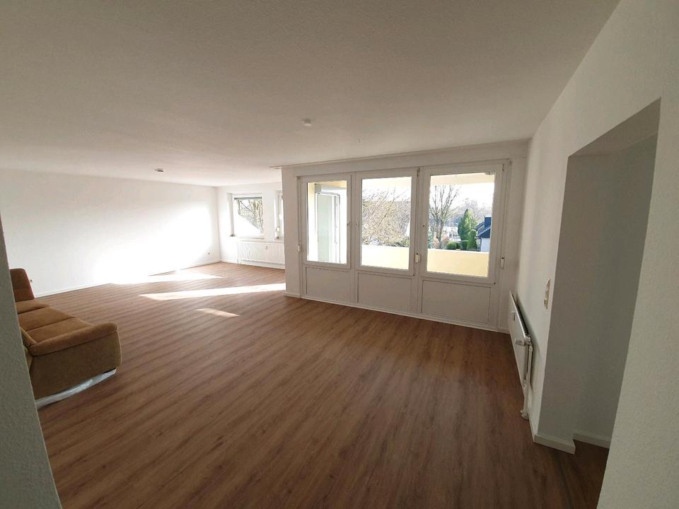 Thumbnail-Frisch renovierte 3-Zimmer-Wohnung in Sarstedt, Nähe Hannover