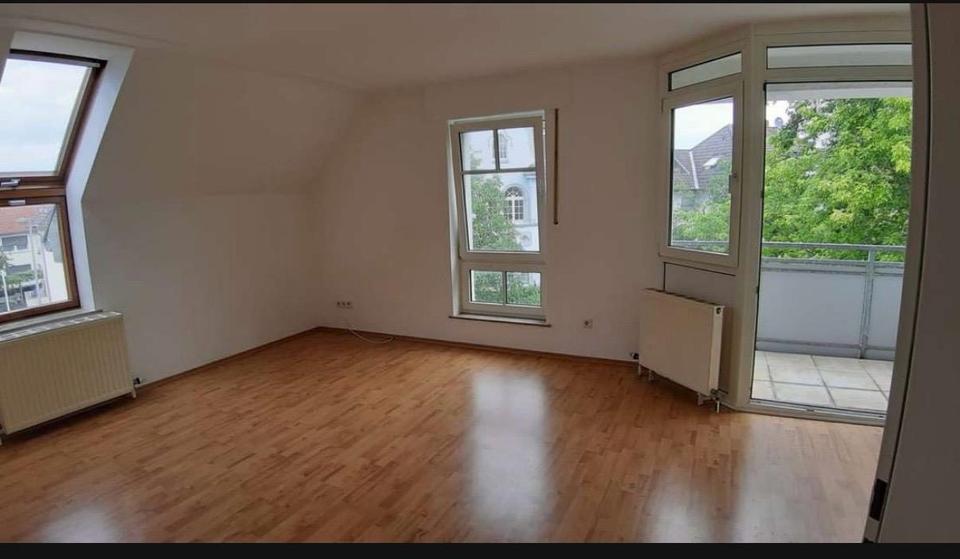 Thumbnail-Zentral auf 2. Ebenen mit Balkon