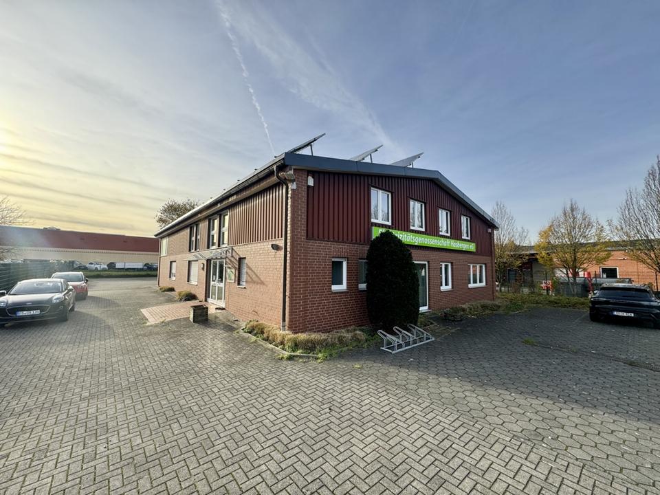 Thumbnail-Gepflegte Gewerbehalle mit vielfältiger Nutzungsmöglichkeit