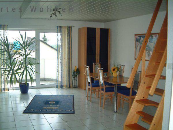 Thumbnail-Gepflegte helle, möblierte 2-DG mit Balkon, Einbauküche