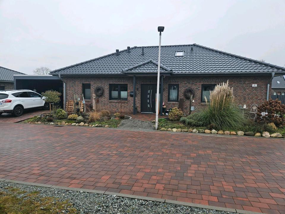 Thumbnail-Sehr modernes Einfamilienhaus mit Carport