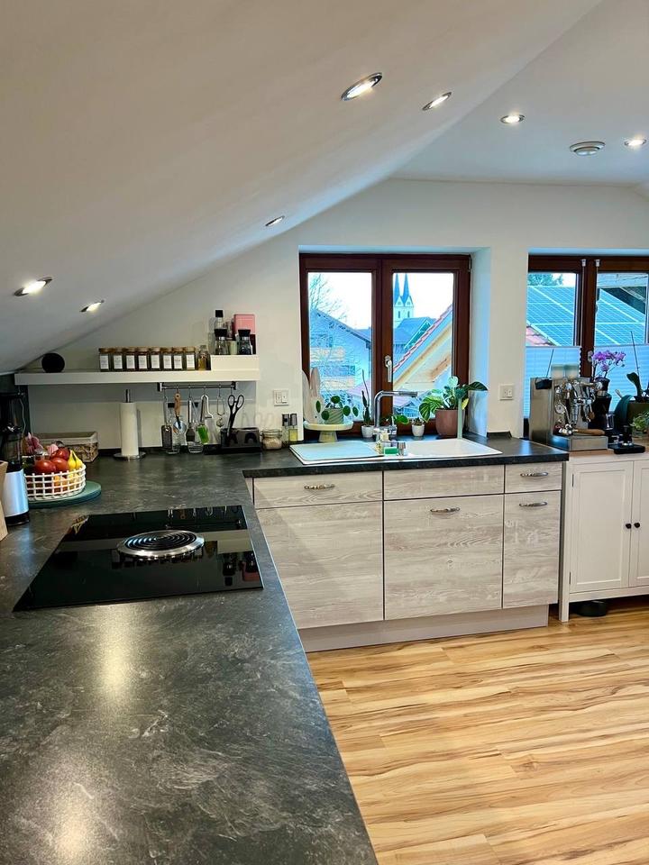 Thumbnail-2 Zimmer Dachgeschoss Wohnung in Tuntenhausen