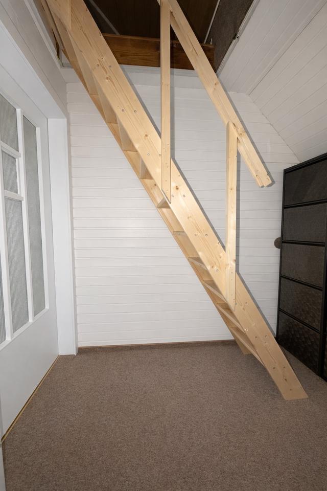 Thumbnail-Gemütliche 2-Zimmer Dachgeschosswohnung mit Bad (ca. 30 m²)