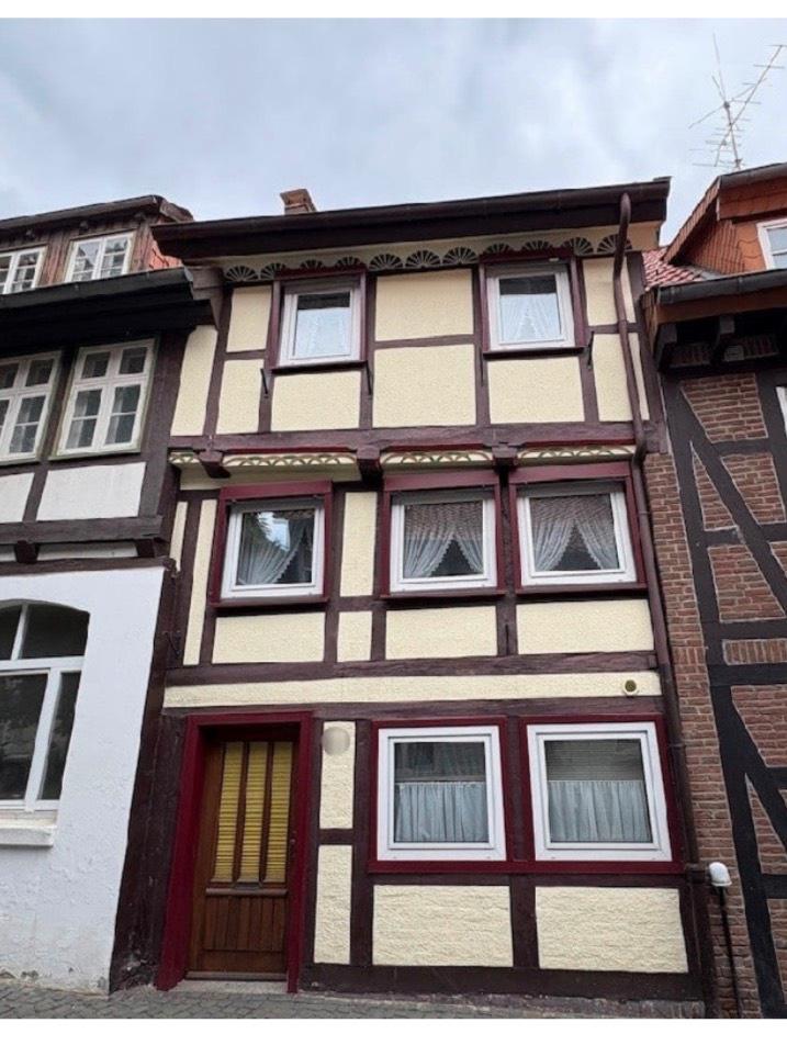 Thumbnail-Möbliertes Fachwerkhaus mit Modernisierungsbedarf zu vermieten