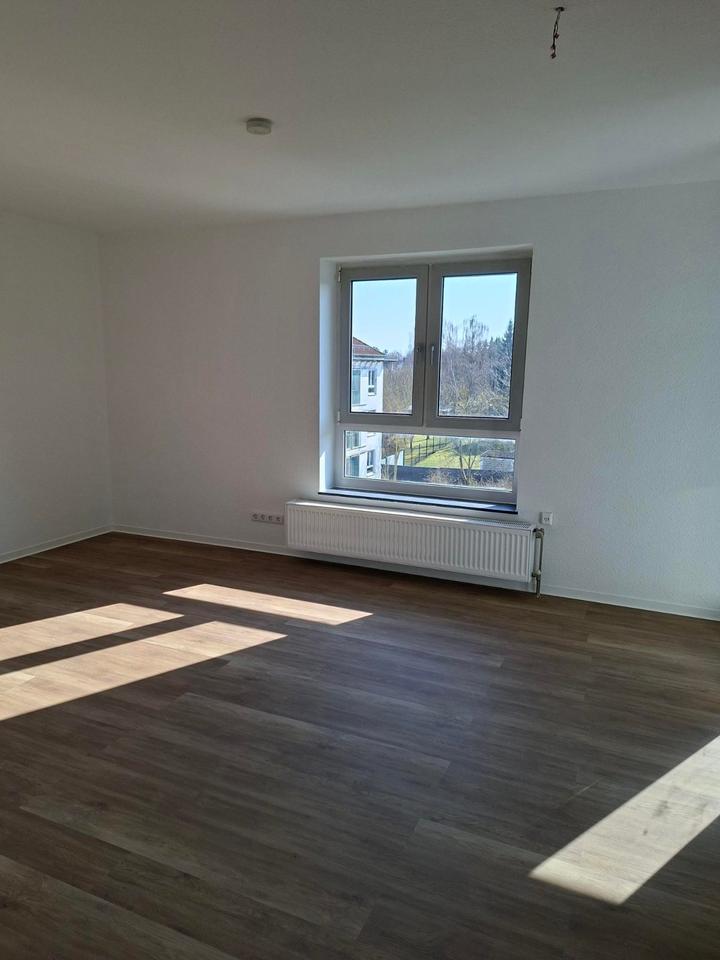Thumbnail-Erstebzug nach Renovierung - 4-Zimmerwohnung mit Balkon