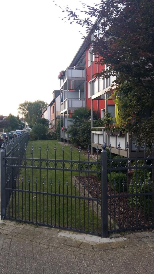 Thumbnail-Helle 2-Zimmer-Wohnung mit Balkon im Erdgeschoss