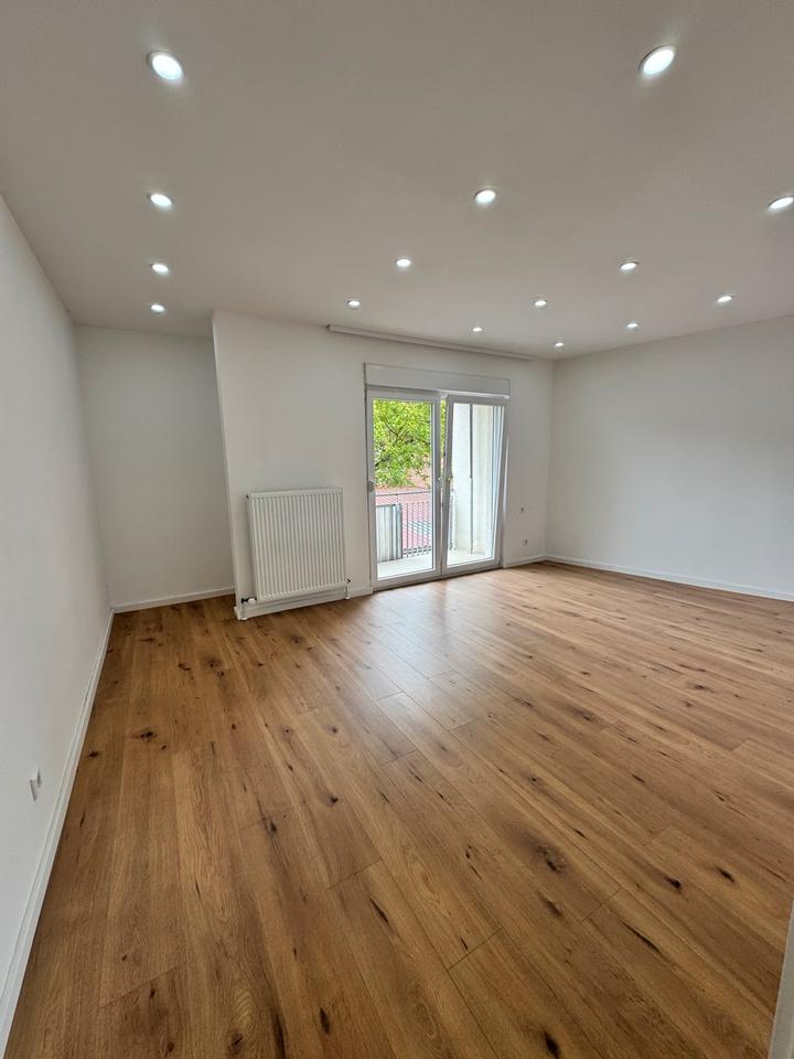 Thumbnail-Renovierte 2 Zimmer Wohnung in Heilbronn Einbauküche Balkon WG