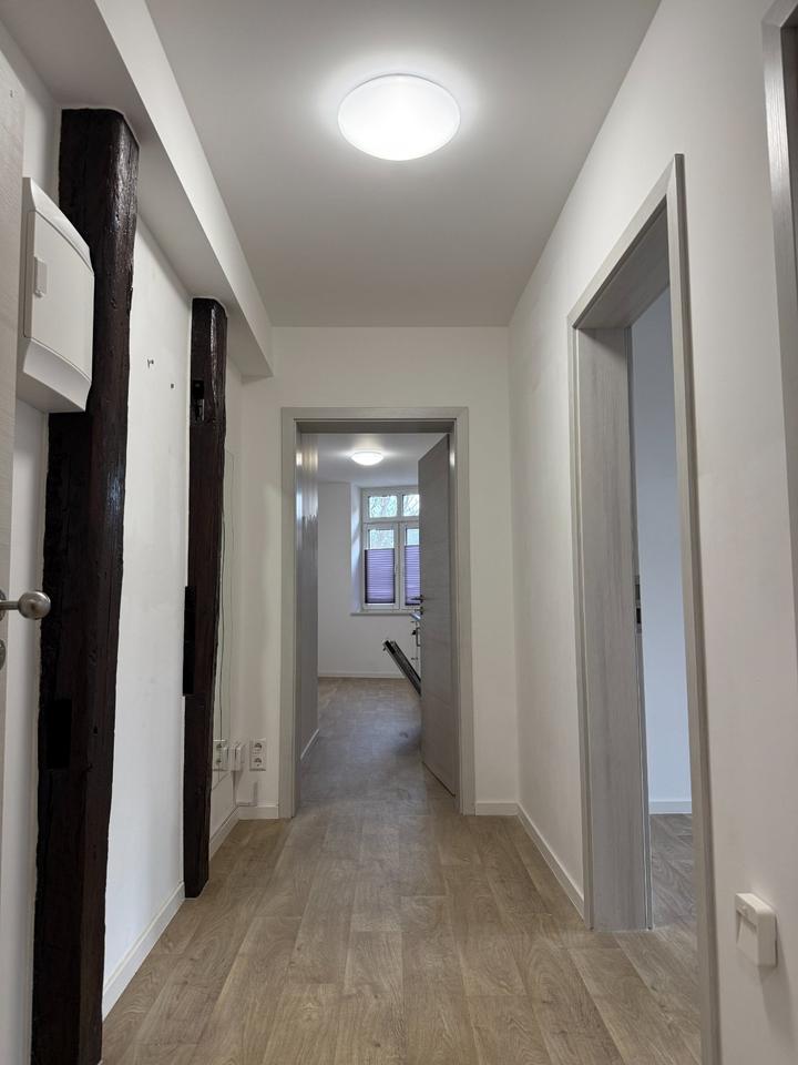 Thumbnail-4 Zimmer + Küche, Bad, Flur, EG, 89 qm Wohnung