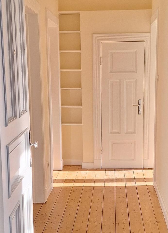 Thumbnail-3-Zi Altbauwohnung mit Balkon ins Grüne, S-Bahn 250m, von privat